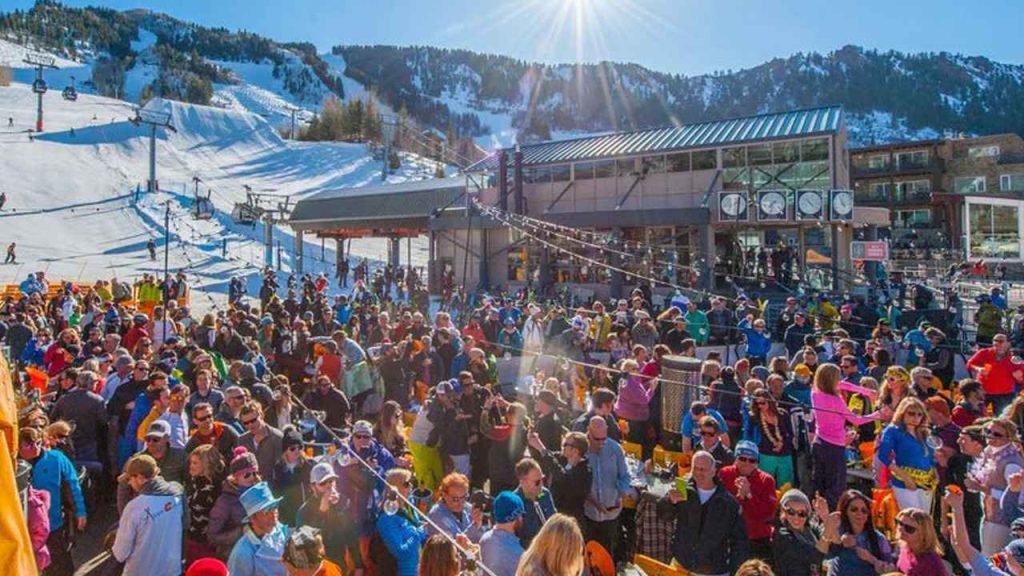 Best Nightlife Ski Resorts East Coast: Where to Party After Hitting the Slopes for an Unforgettable Time