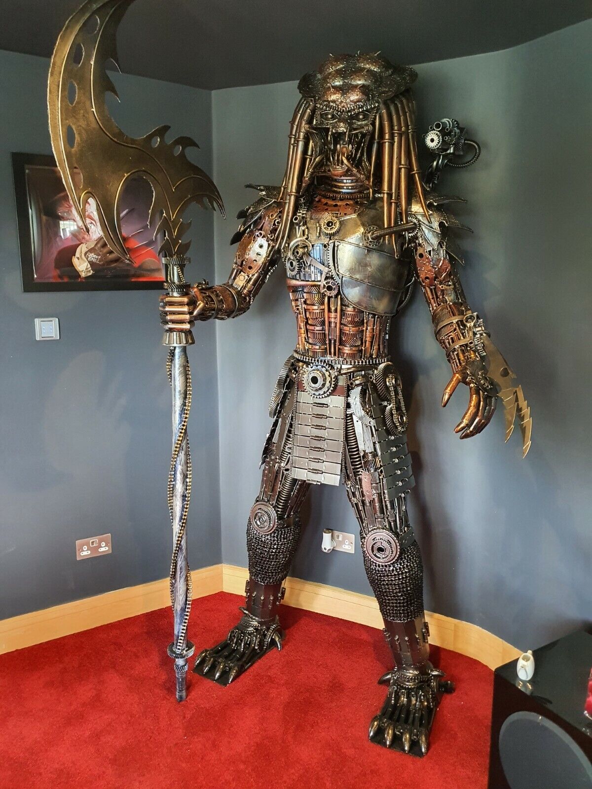 Get a Life Size Predator Statue: Buy It Now