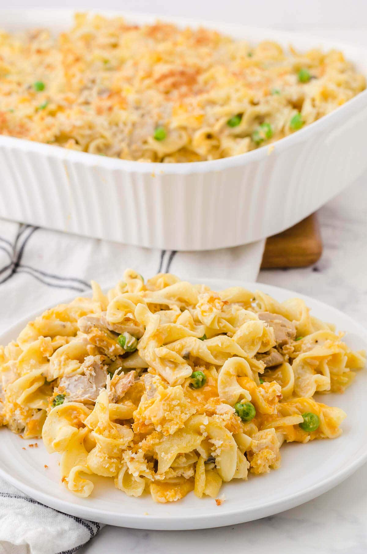 What Goes Well with Tuna Casserole? Sides, Toppings and More