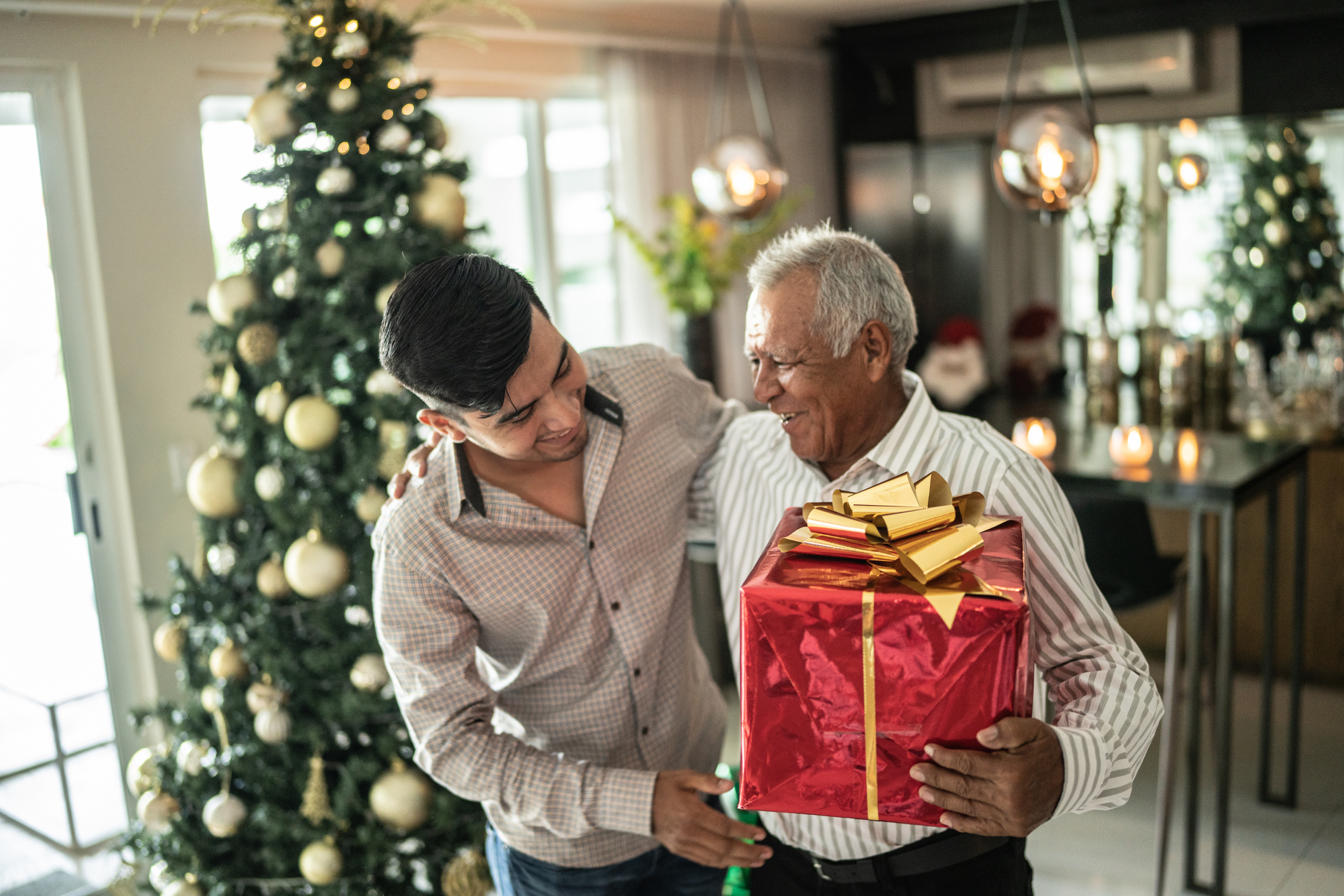 Holiday Cheers: Easy Ways to Celebrate With Loved Ones
