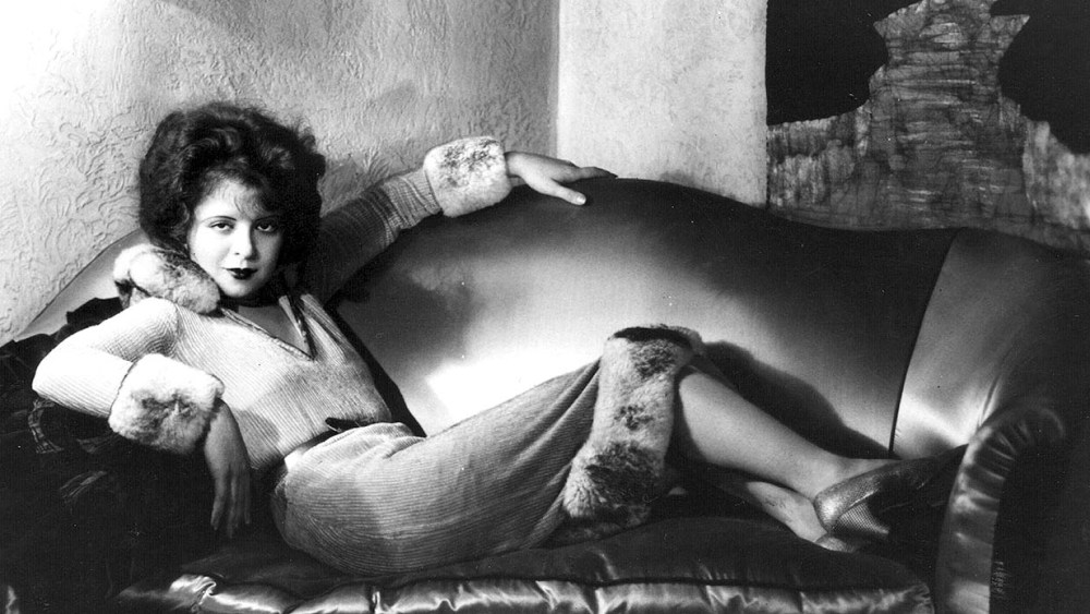 How Did Clara Bow Influence Fashion? A Deep Dive Into the It Girls Wardrobe!