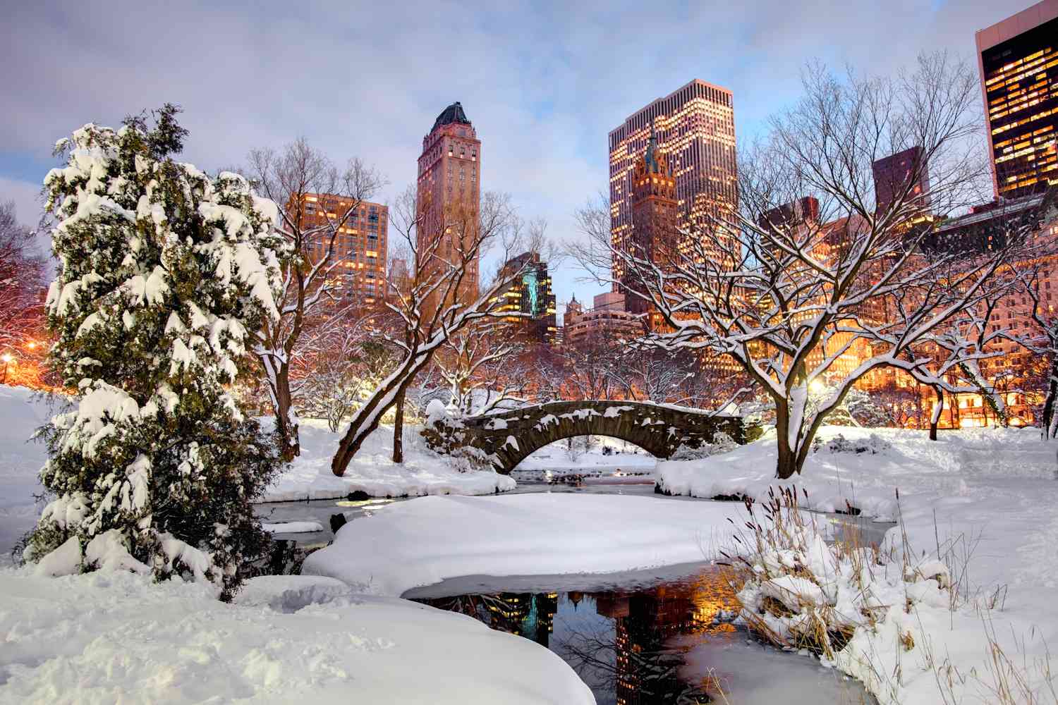 Top Weekend Getaways on East Coast in Winter (Explore Charming Towns and Snowy Landscapes)