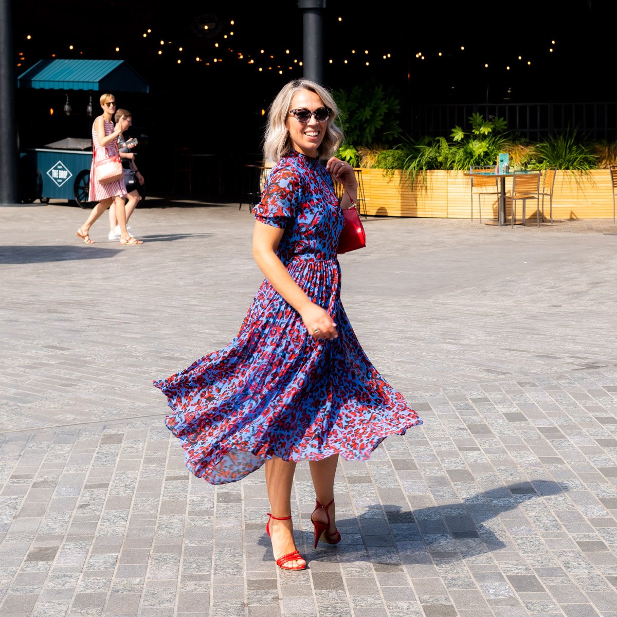 Italian Fashion for Women: Dress Like an Icon! (Easy Tips to Nail That Italian Style)