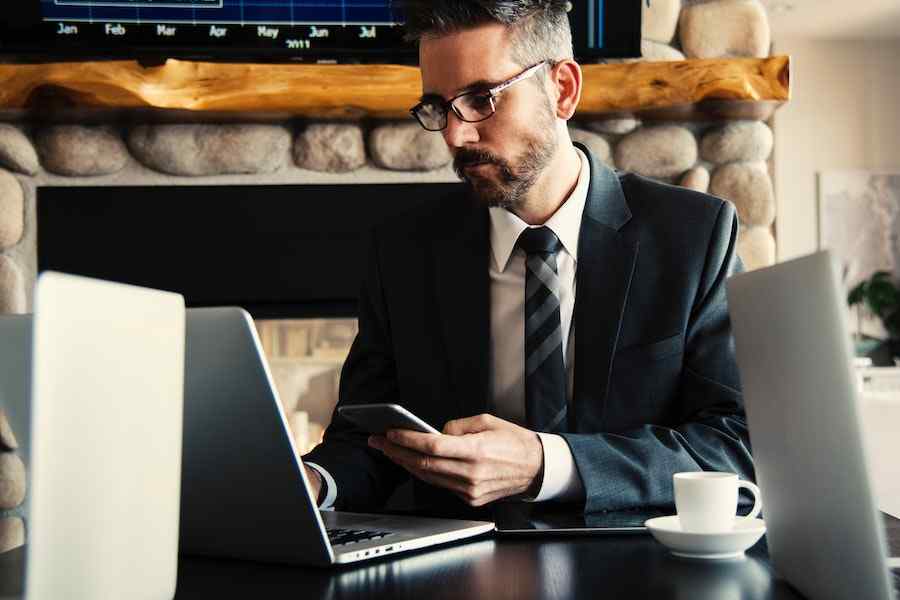 Hiring a Lawyer for Entertainment: How Much Does an Entertainment Lawyer Cost You?