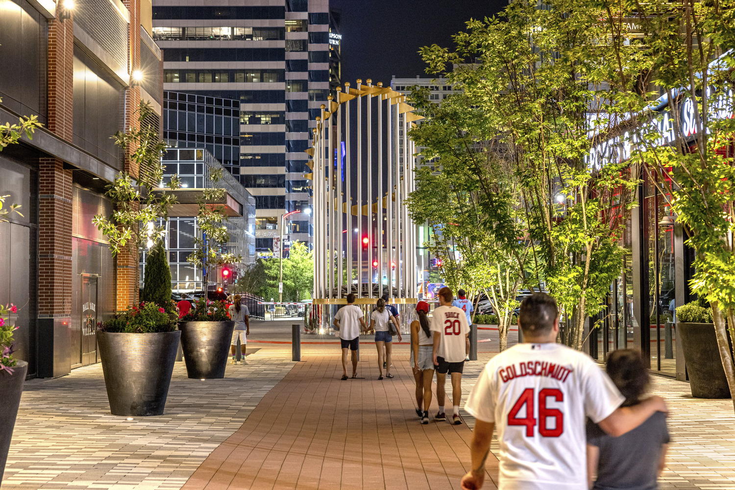 What is an Entertainment District? Check Out These Famous Examples!