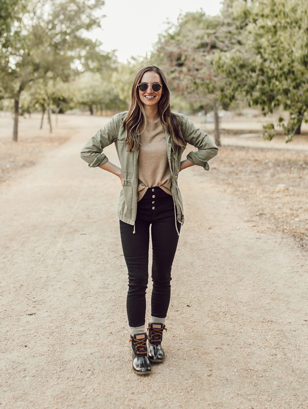 Duck Boots Women Outfit Ideas: Cute & Comfy Style Guide!