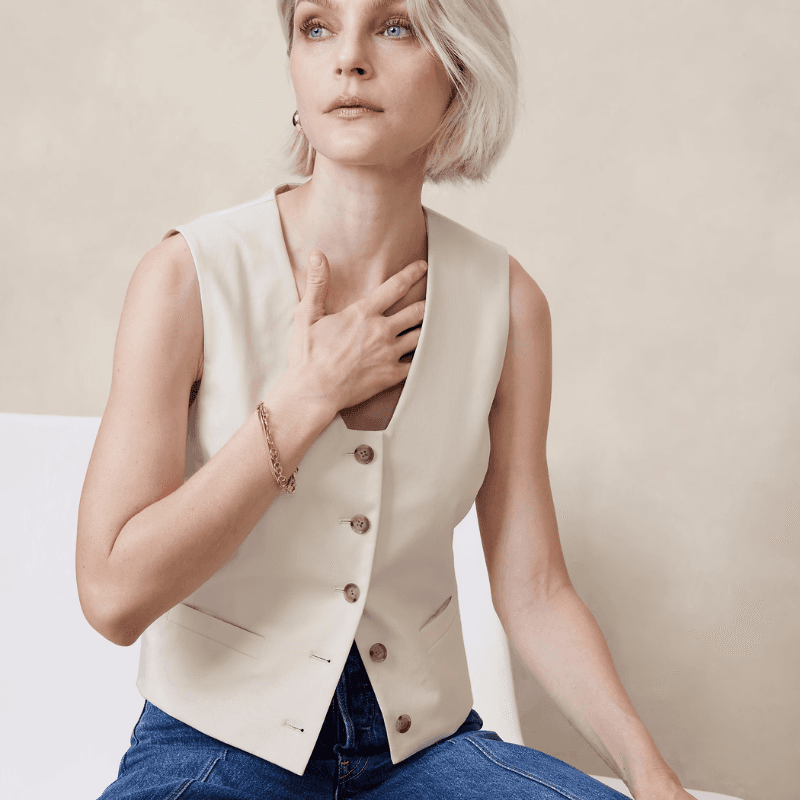 Shop Cool & Fashionable Vests - Find Your Perfect Look!