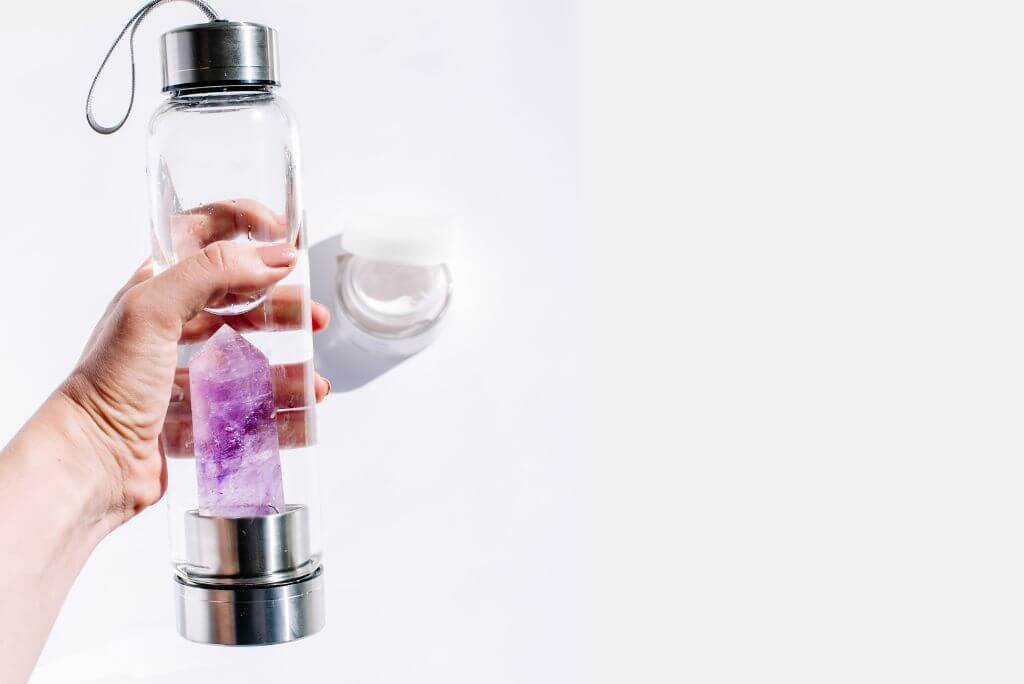 Water with Crystals: Ultimate Guide to Benefits & How-To