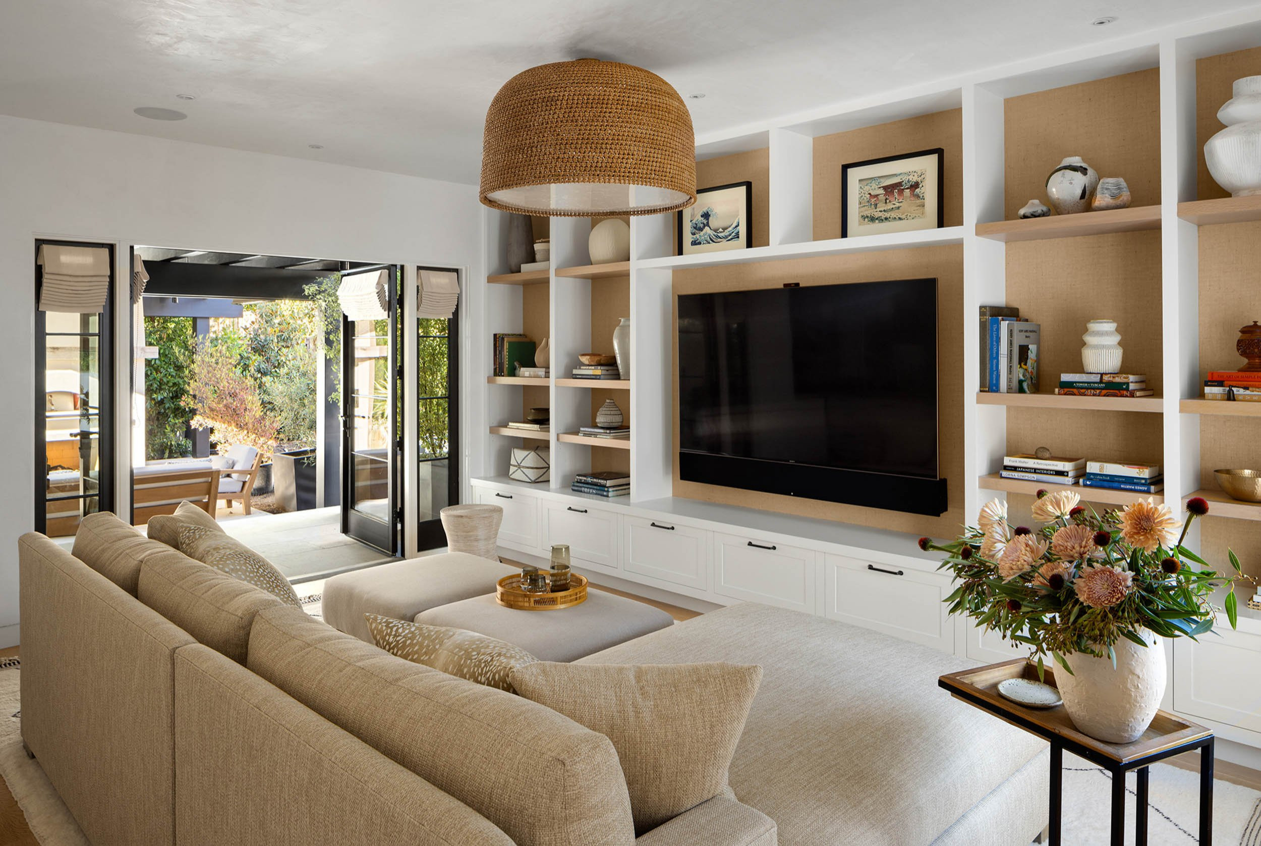 Entertainment Center Towers: Stylish Storage Solutions for Your Living Room!